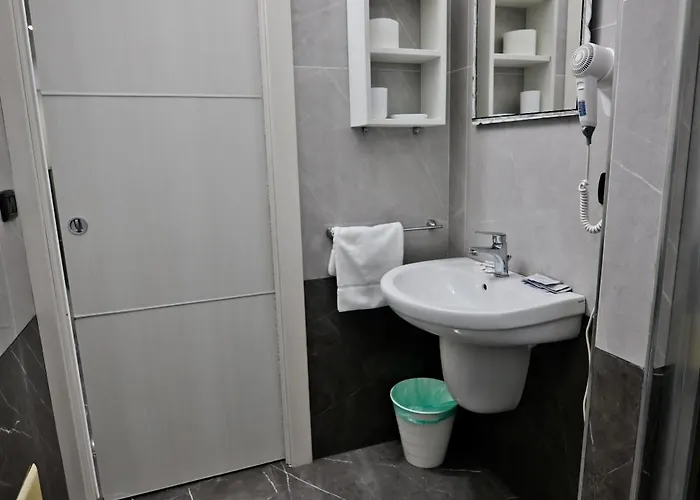 Beb La Perla Nocleg ze śniadaniem 4*